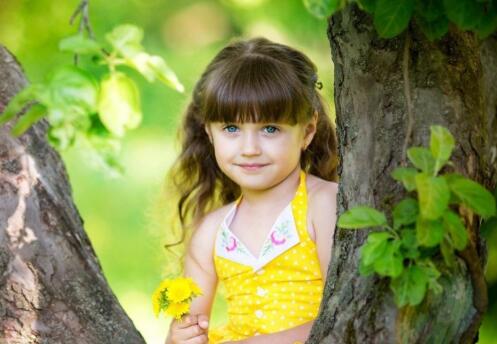 女?huà)雰浩鹈寐?tīng)有內(nèi)涵2023