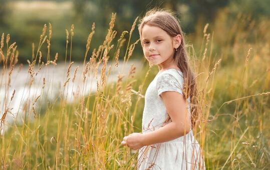 牛年寶寶草字頭的好聽(tīng)名字